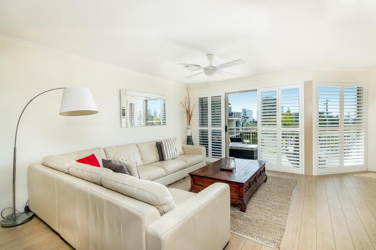 The Village Holiday Apartments At Burleigh Heads Gold Coast Exterior photo