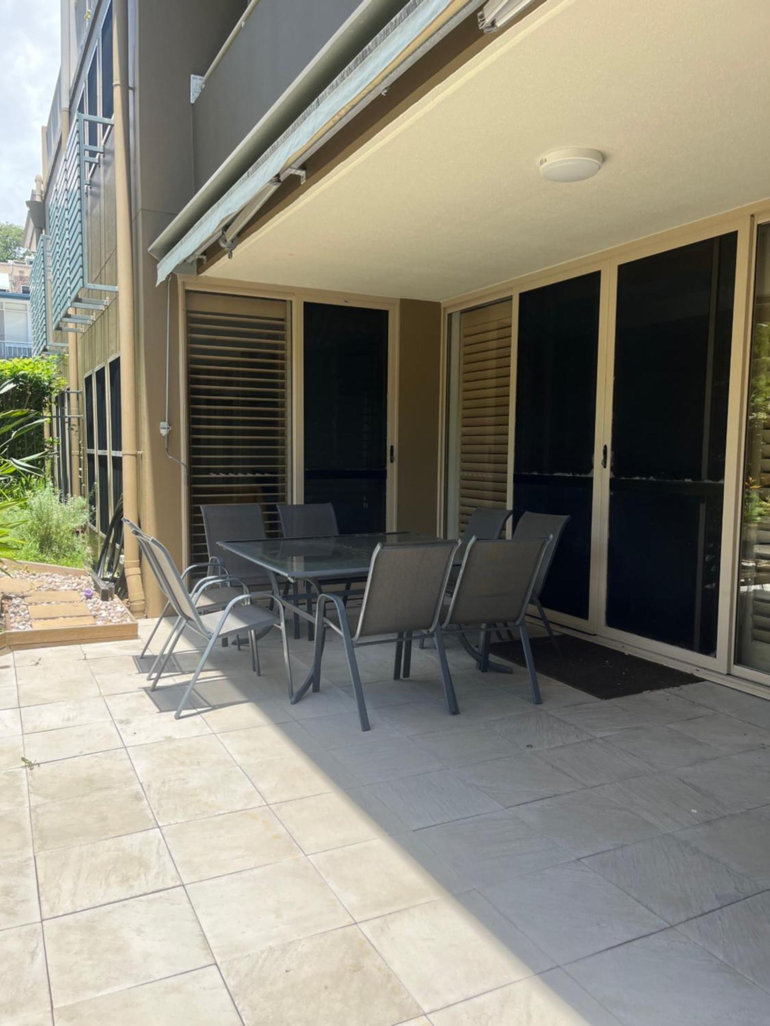 The Village Holiday Apartments At Burleigh Heads Gold Coast Exterior photo