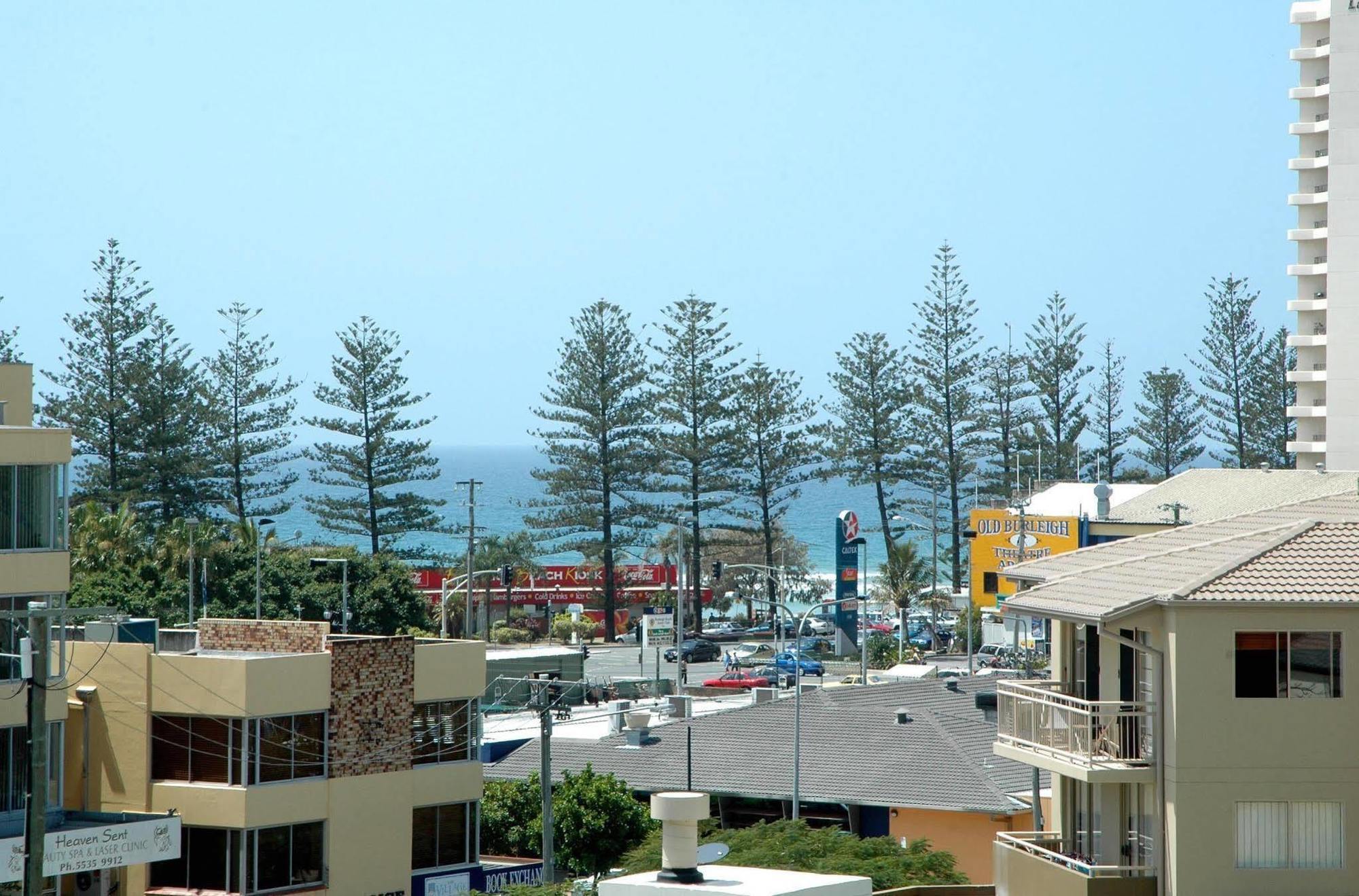 The Village Holiday Apartments At Burleigh Heads Gold Coast Exterior photo